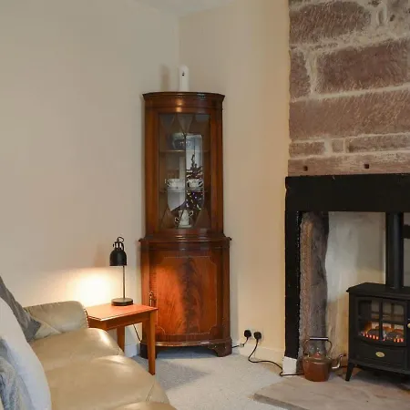 Coastal Hideaway Uk30042